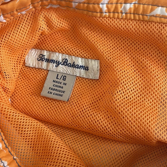 Tommy Bahama Men’s swim trunks size L - Picture 4 of 6